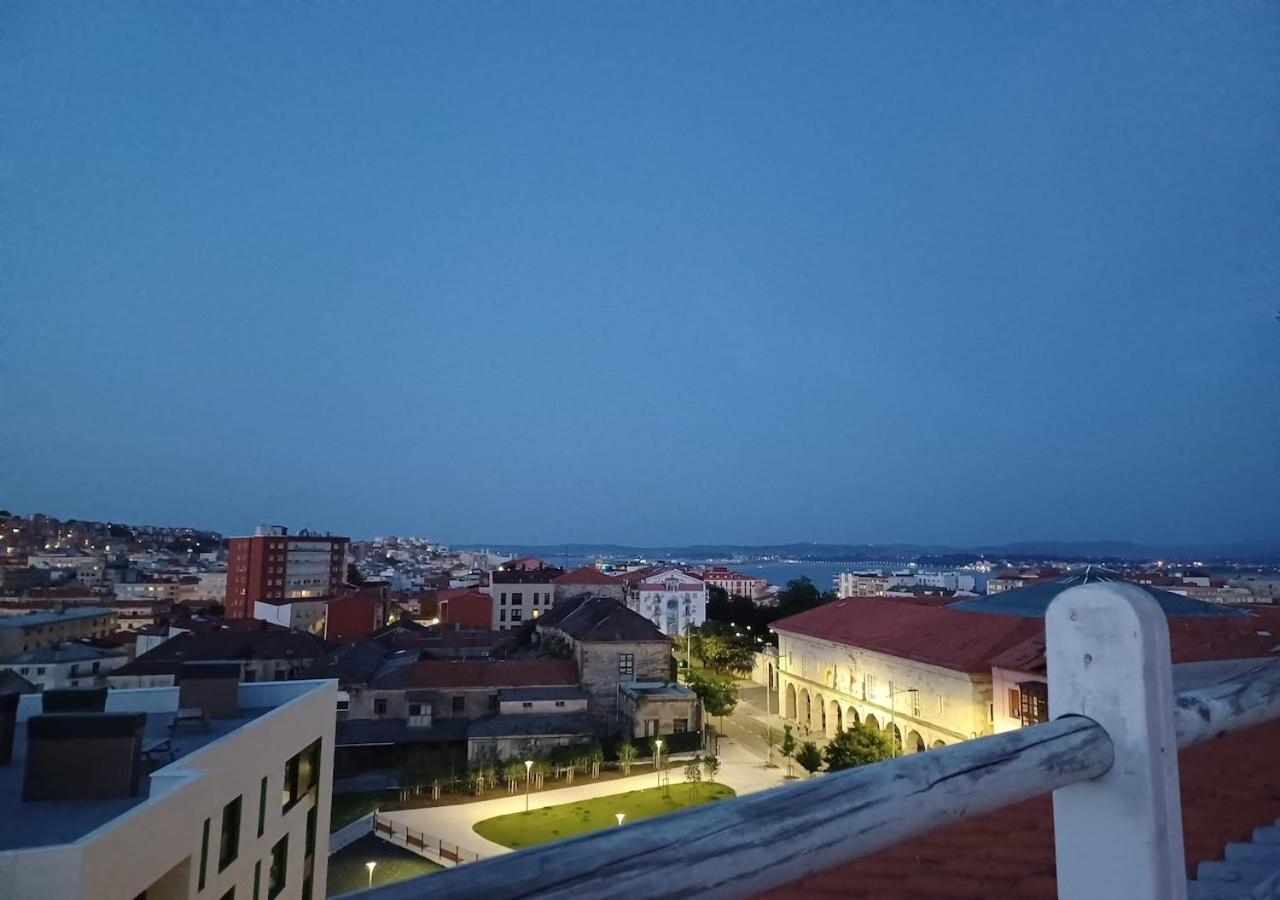 Habitaciones En El Atico De Tona Mirando A La Bahia De Santander Exterior foto